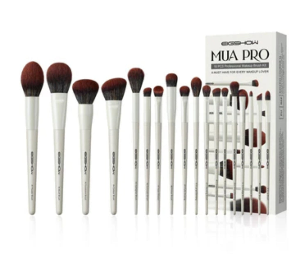 MUA-PRO 18 PCS PROFESSIONAL MAKEUP KIT
