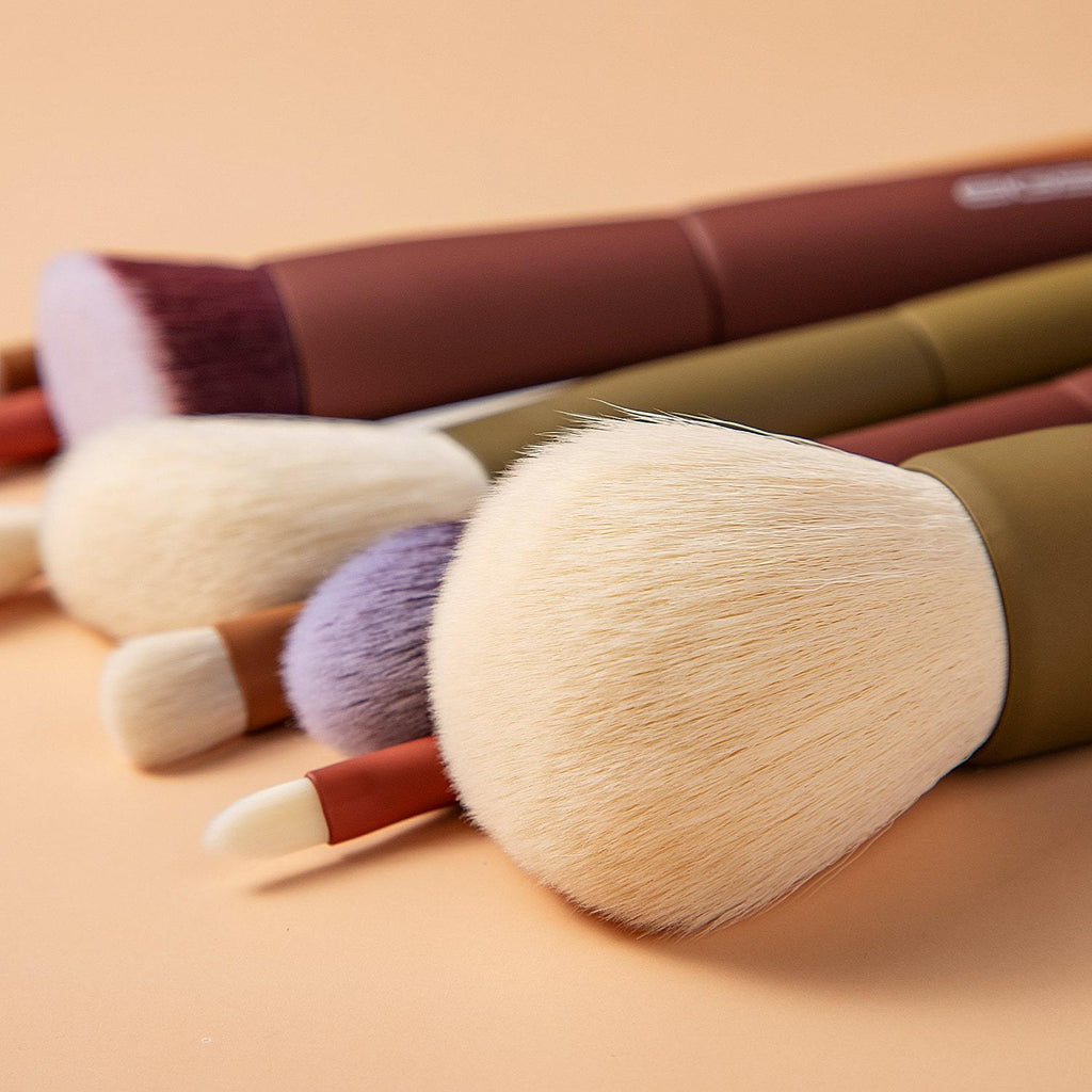 5-COLOR SERIES - 9 PCS MAKEUP BRUSH KIT WITH A POUCH - EIGSHOW Beauty