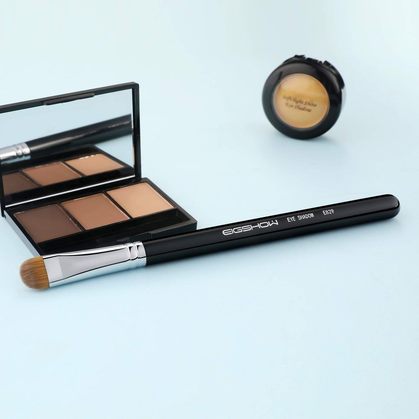 E829 - EYE SHADOW BRUSH - EIGSHOW Beauty