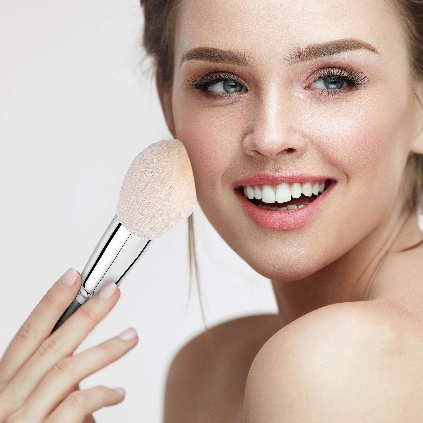 F603 - DOME POWDER BRUSH - EIGSHOW Beauty