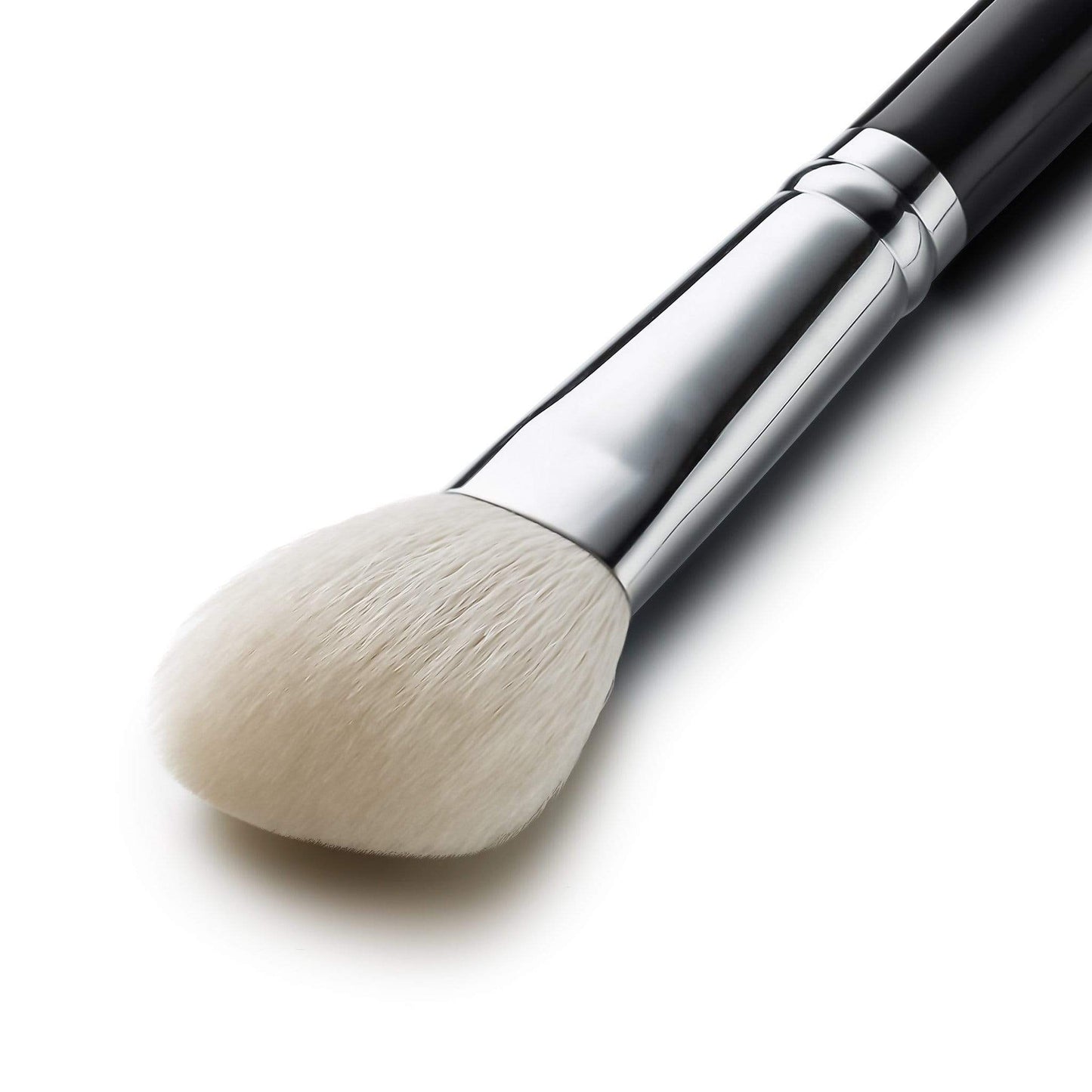 F610 - SMALL ANGLED CONTOUR BRUSH - EIGSHOW Beauty