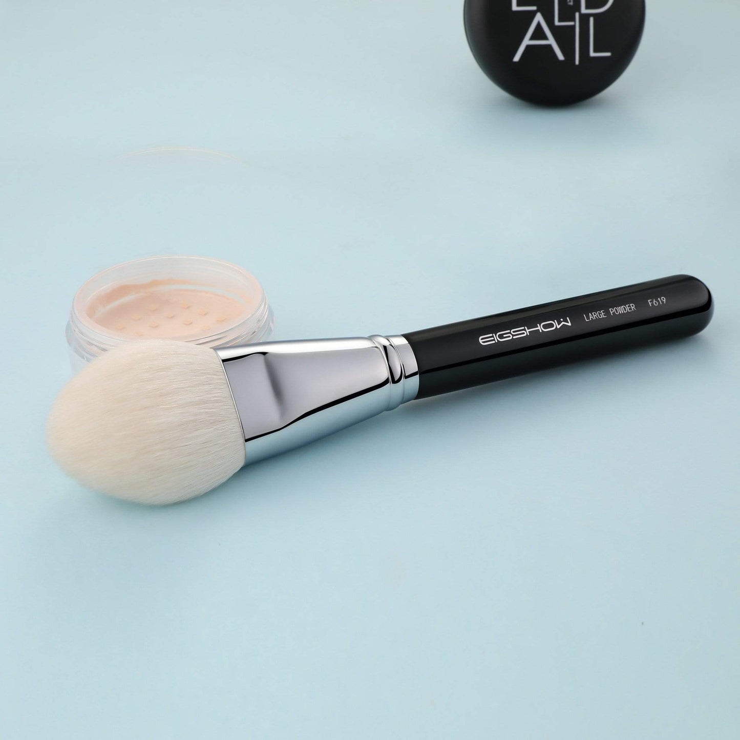 F619 - LARGE POWDER BRUSH - EIGSHOW Beauty