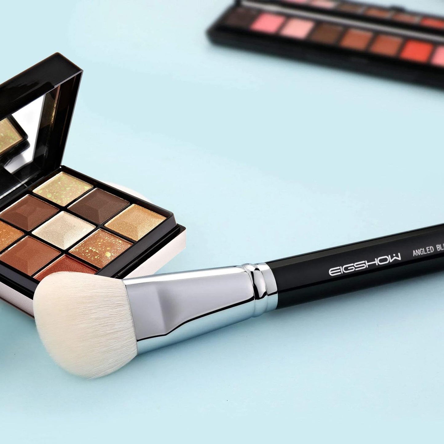 F621 - ANGLED CONTOUR BRUSH - EIGSHOW Beauty