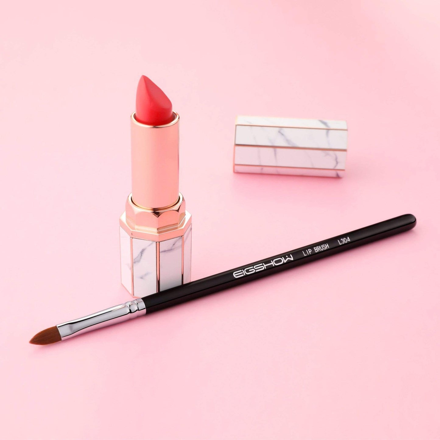 L304 - LIP BRUSH - EIGSHOW Beauty