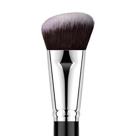 F651 DIAGONAL BRUSH FOR CONTOURING BLUSH