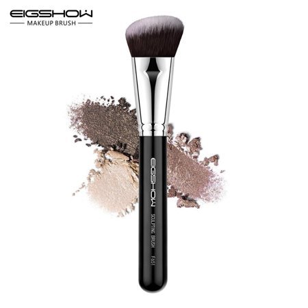 F651 DIAGONAL BRUSH FOR CONTOURING BLUSH